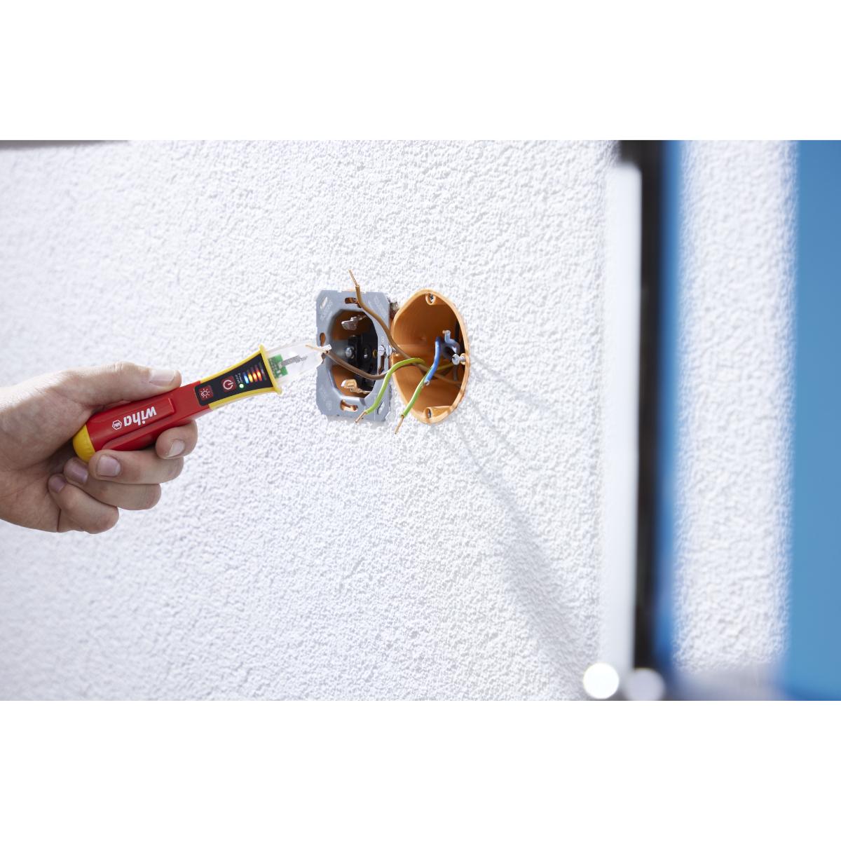 Wiha Spannungsprüfer Volt Detector berührungslos, einpolig, 12 – 1.000 V AC mit 2x AAA-Batterien