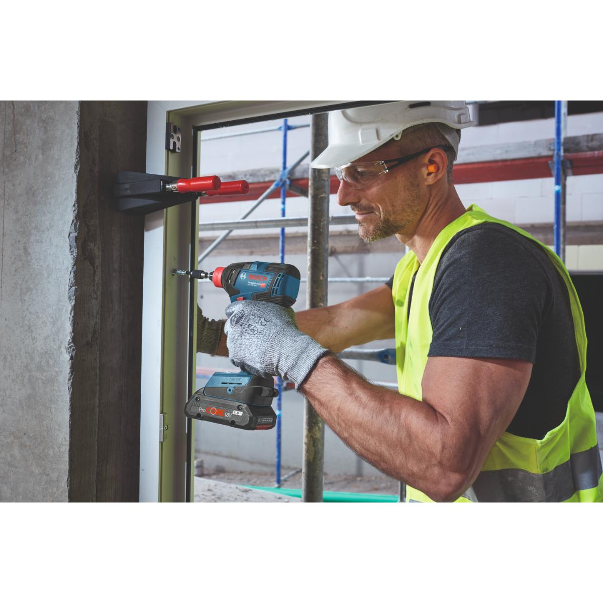 Bosch Combo Kit Set mit 3 18V-Werkzeugen: GSB 18V-45, GDX 18V-200, GWS 18V-7, 2x 5,0Ah
