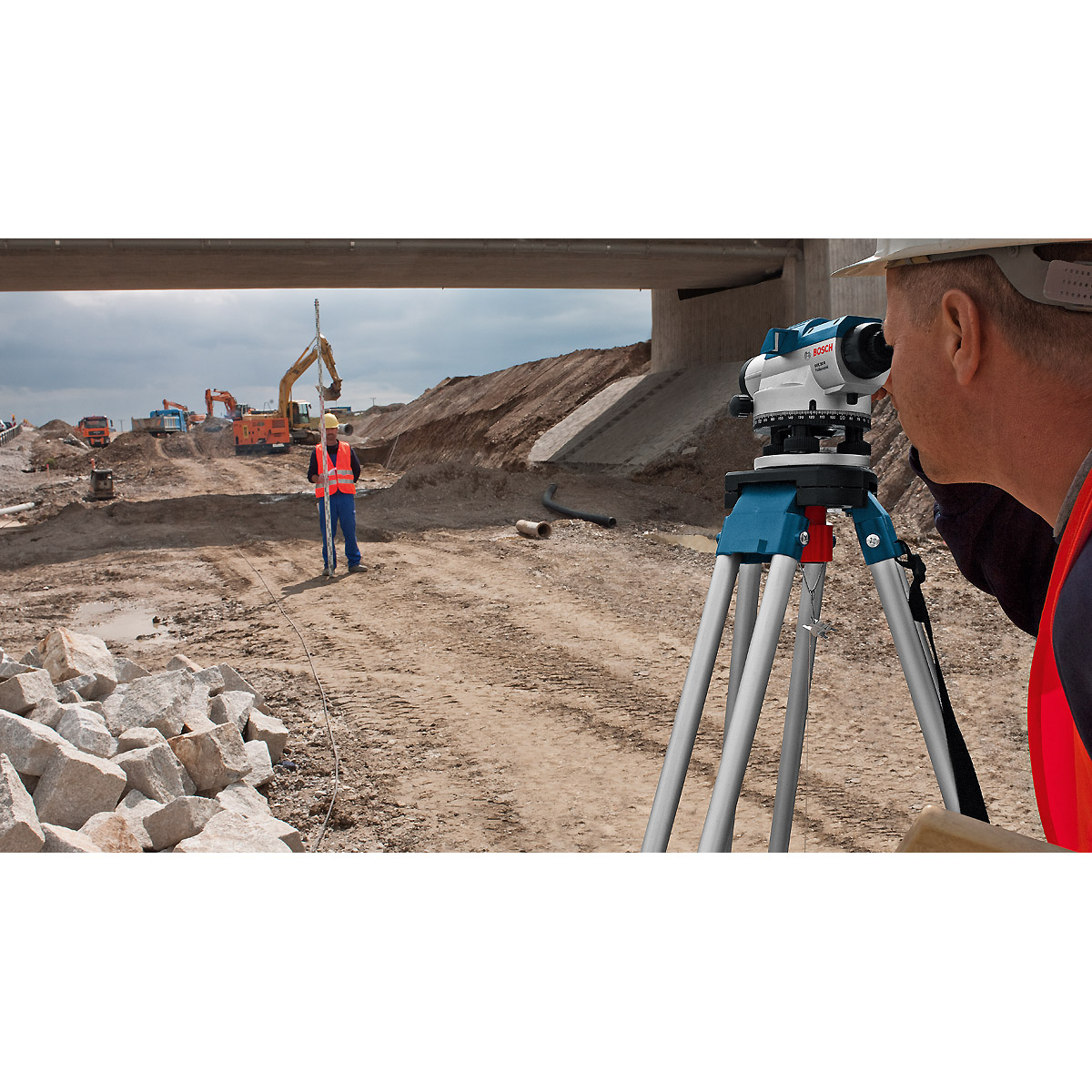 Bosch Optisches Nivelliergerät GOL 32 G