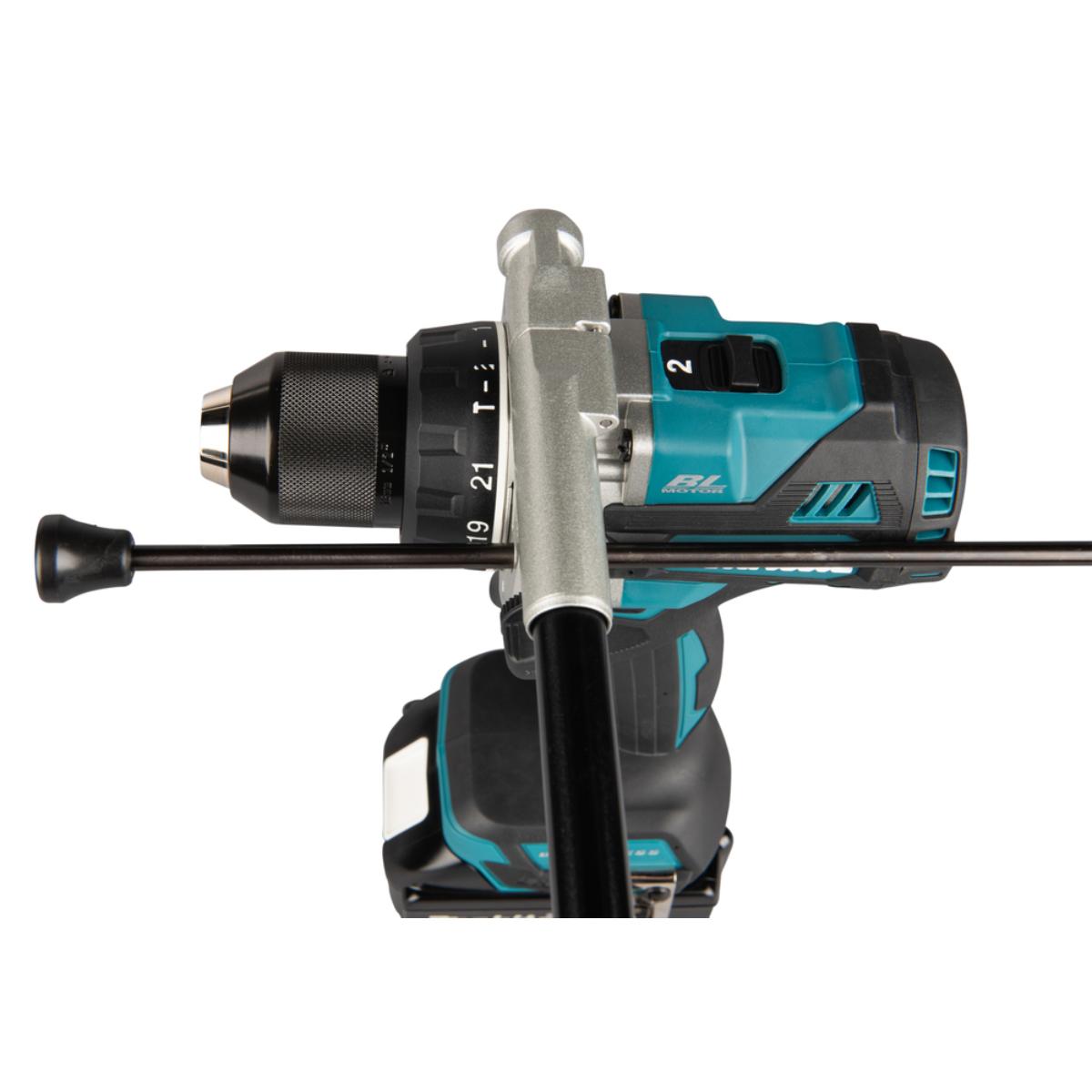 Makita Akku-Schlagbohrschrauber 18V, max 141 Nm, 0-2.100 min(-1)