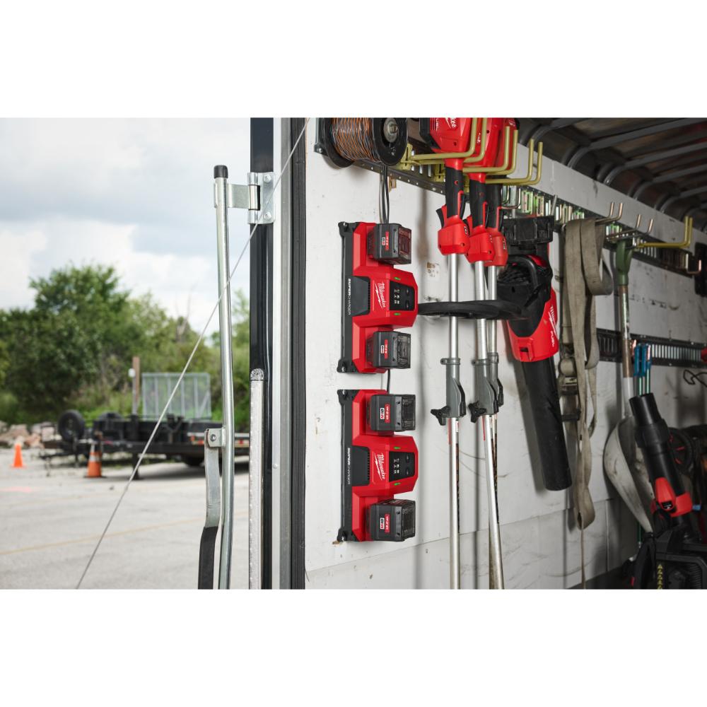 Milwaukee M18 Zweifach-Schnellladegerät M18MDBSC