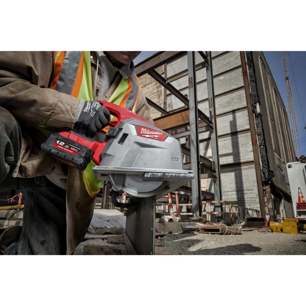 Milwaukee M18 FUEL Akku-Metallkreissäge 66 mm M18FMCS66-121C