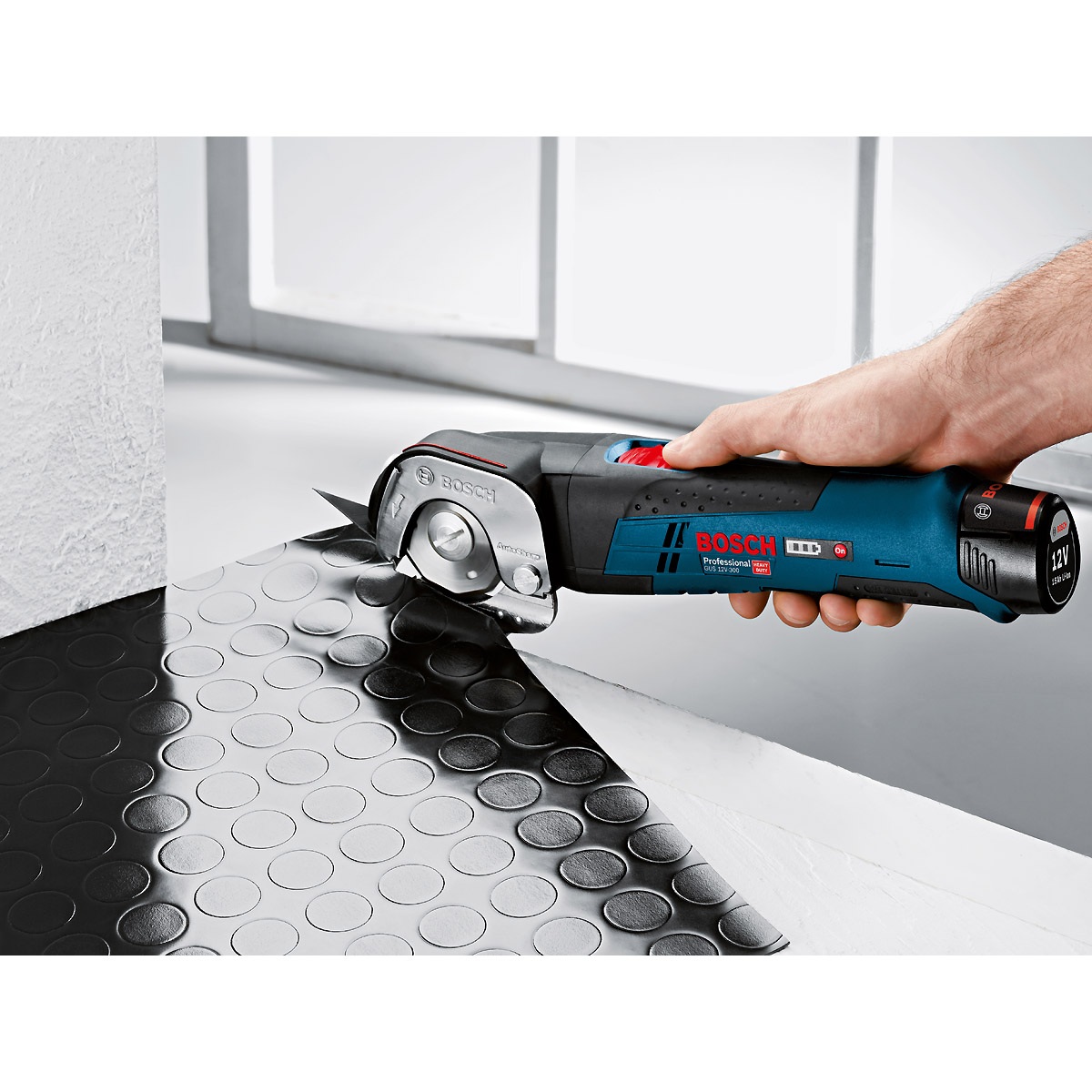 Bosch Akku-Universalschere GUS 12V-300, Solo Version, L-BOXX