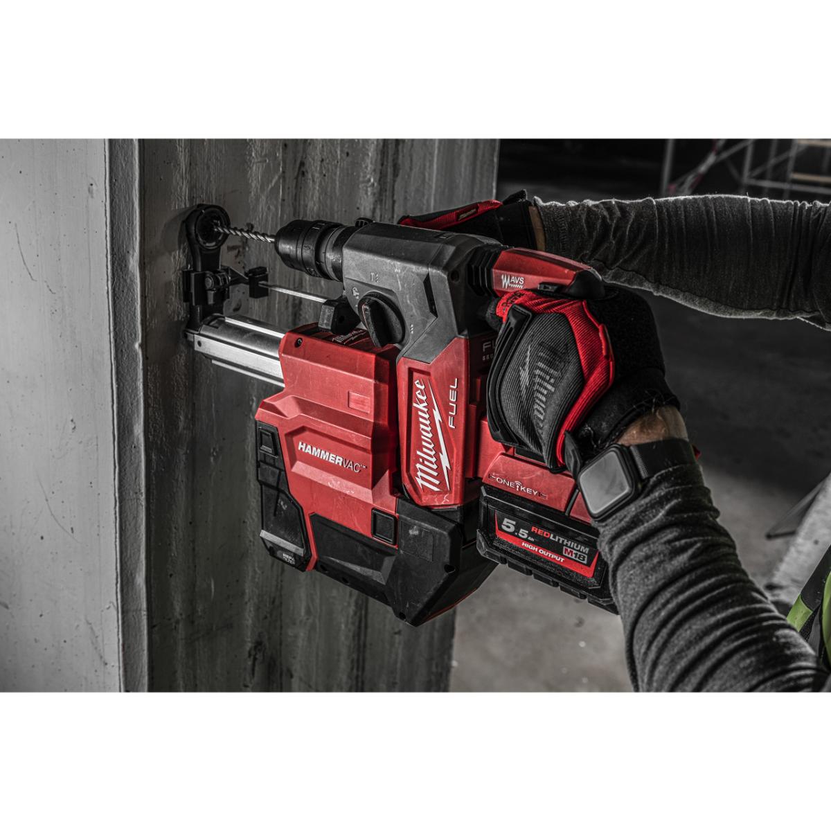 Milwaukee ONE KEY Akku-Kombihammer + Staubabsaugung M18ONEFHXDEL-552C