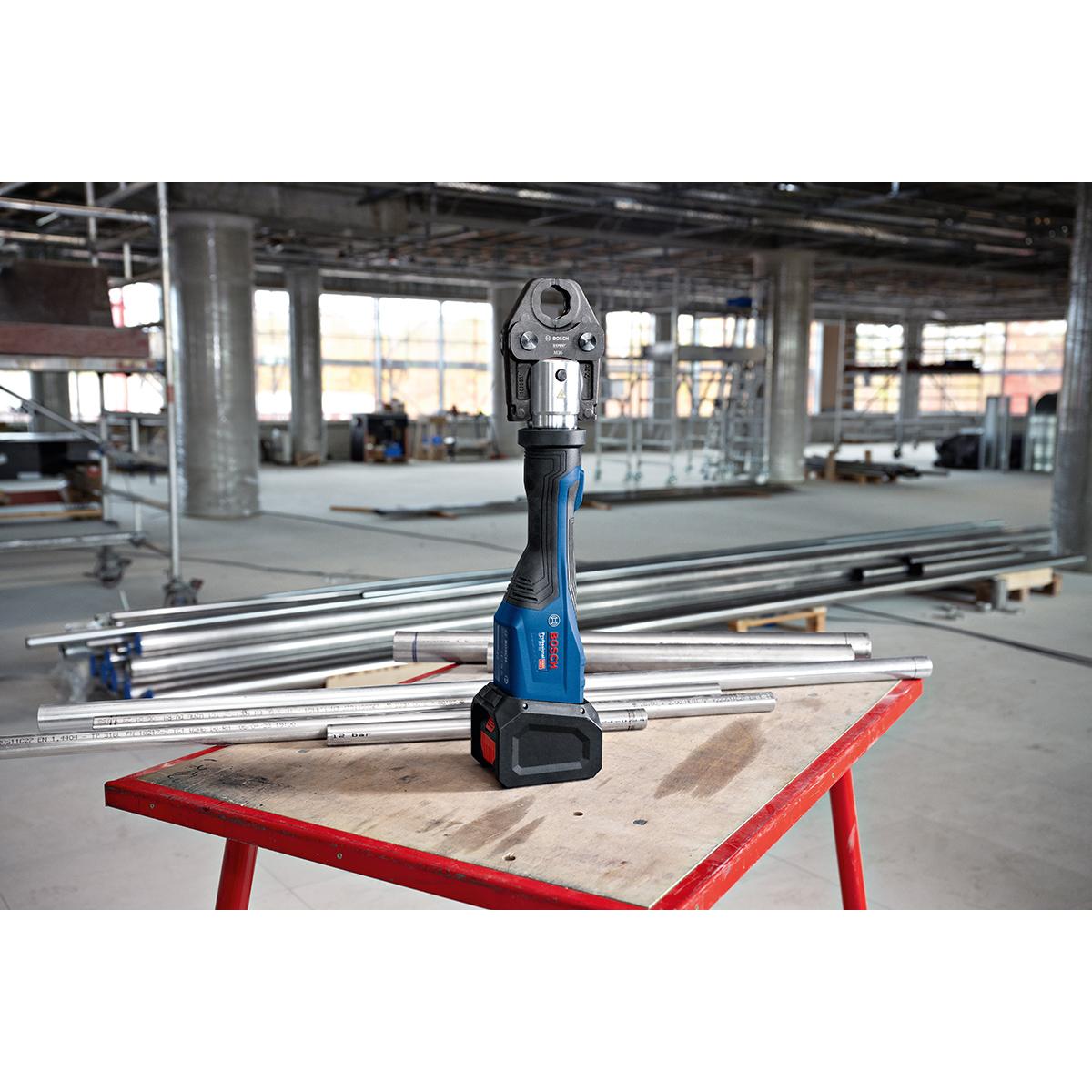 Bosch Akku-Presswerkzeug GPT 18V-32, 1 x XL-BOXX, Kit TH