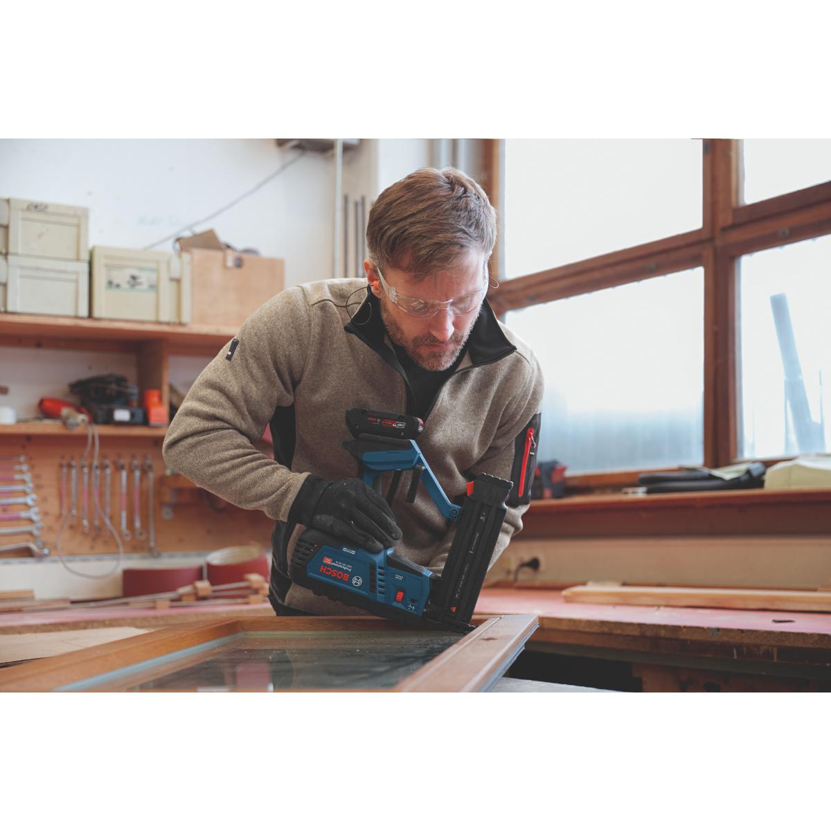 Bosch Akku-Holznagler GNH 18V-50 M solo