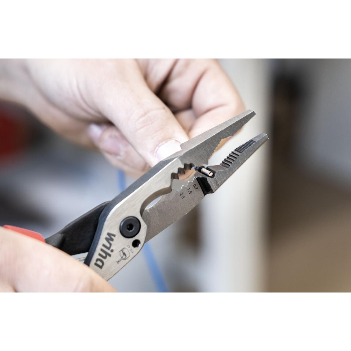 Wiha Multifunktionszange 8in1 Industrial electric mit ein- und ausschaltbarer Öffnungsfeder