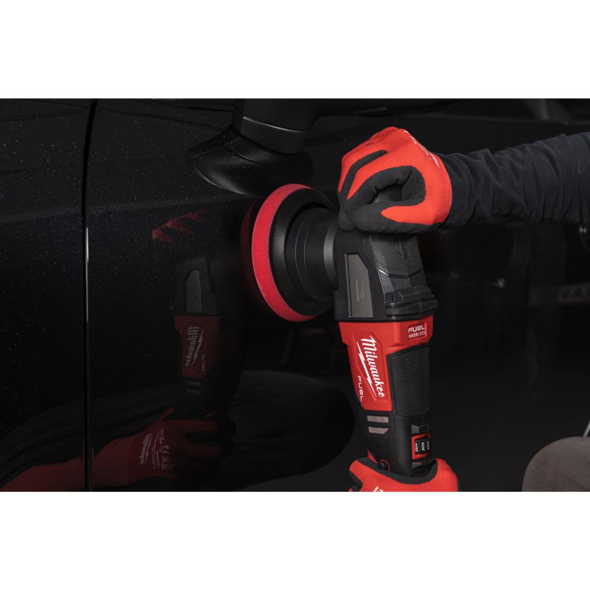 Milwaukee FUEL Akku-Exzenter Polierer M18 FROP15-502X