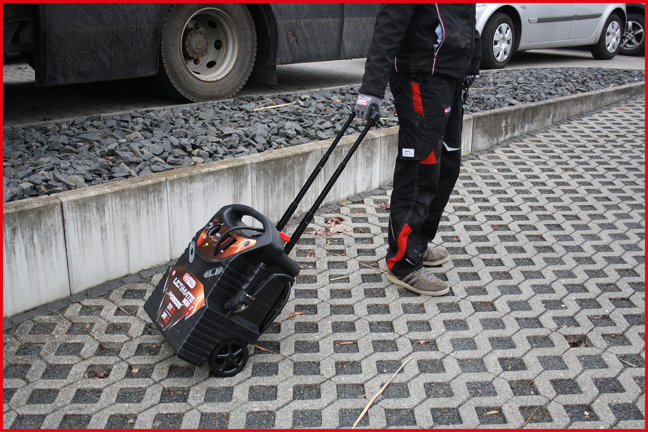 KS Tools 12 V + 24 V Batterie-Booster, mobiles Starthilfegerät 2340 A