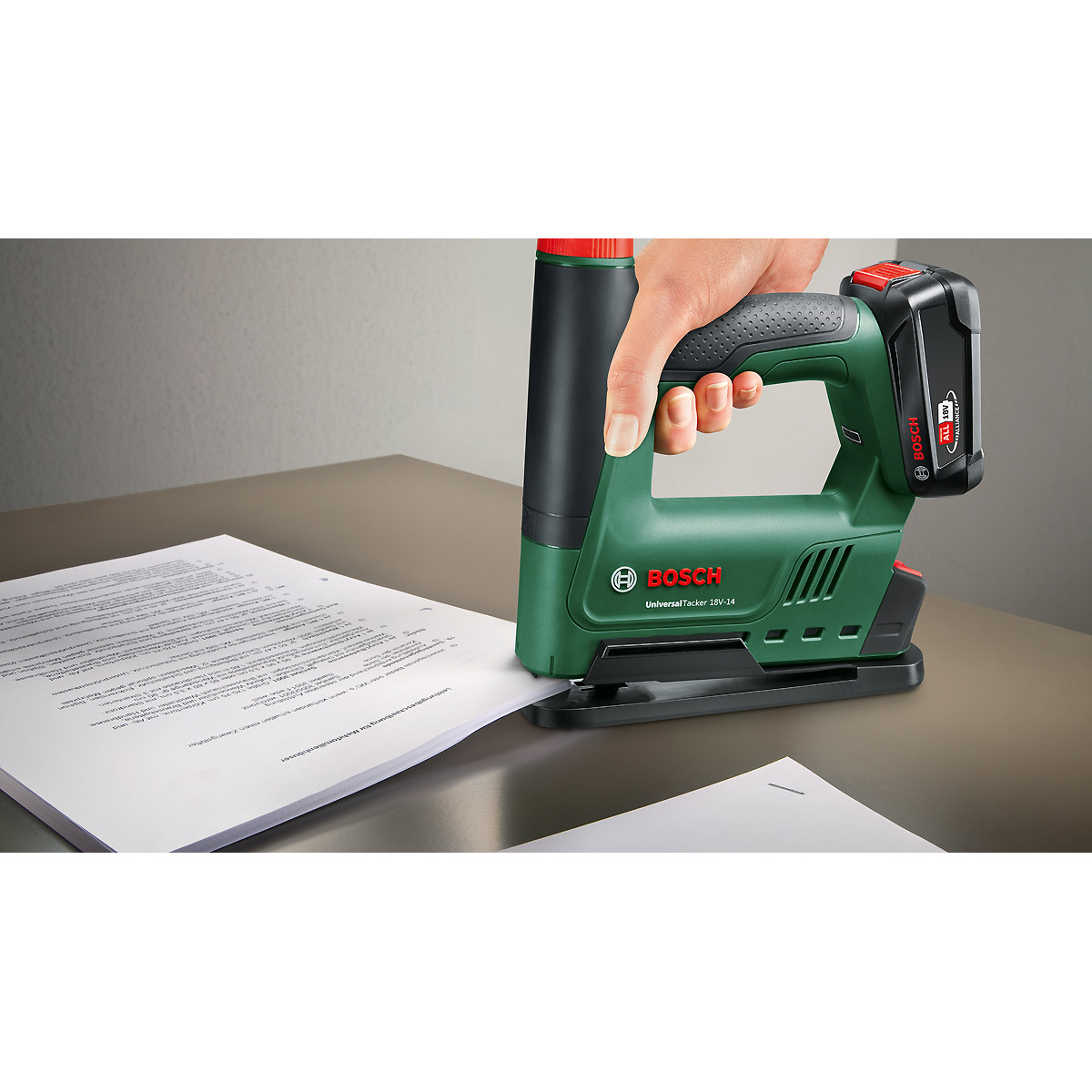 Bosch Akku-Tacker UniversalTacker 18V-14 mit 1000 Klammern und Papierabstandshalter