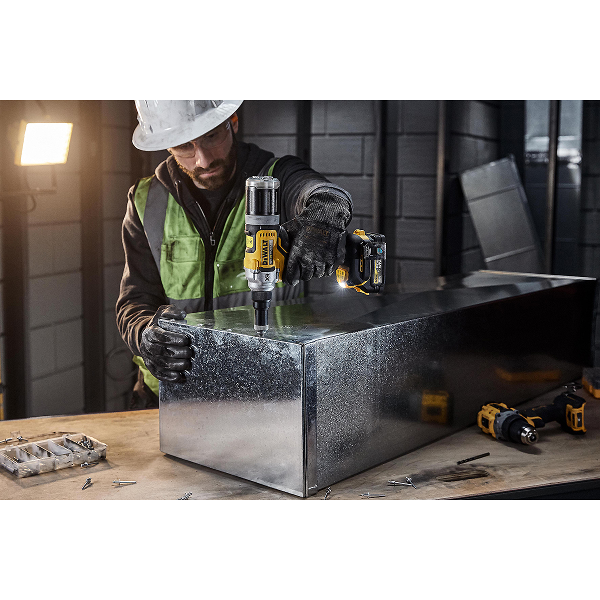DEWALT Akku-Nietpistole 18V 4,8-6,4mm Basisversion für Akku Plus