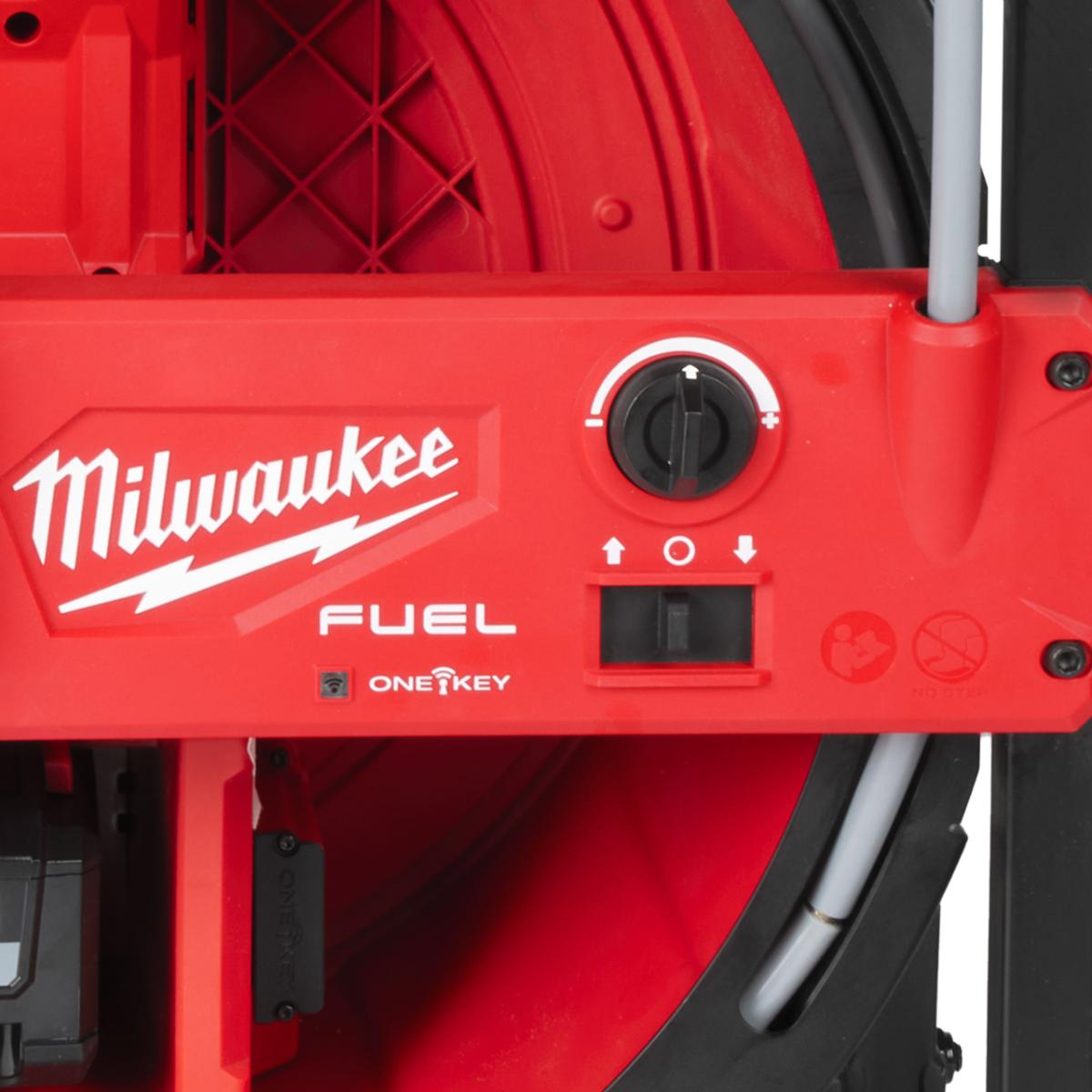 Milwaukee M18HSFSM-0 Hochgeschwindigkeitsrohrreiniger mit flexibler Welle