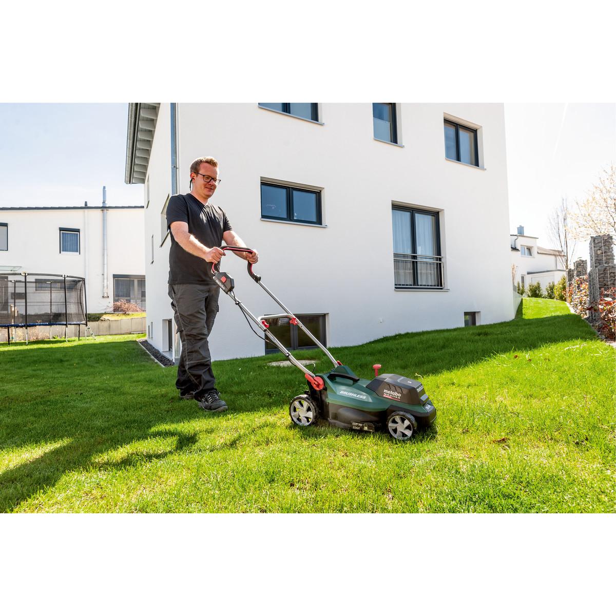 Metabo Akku-Rasenmäher RM 36-18 LTX BL 36 - Karton - 18V 2x5.2Ah Li-Power + ASC 55