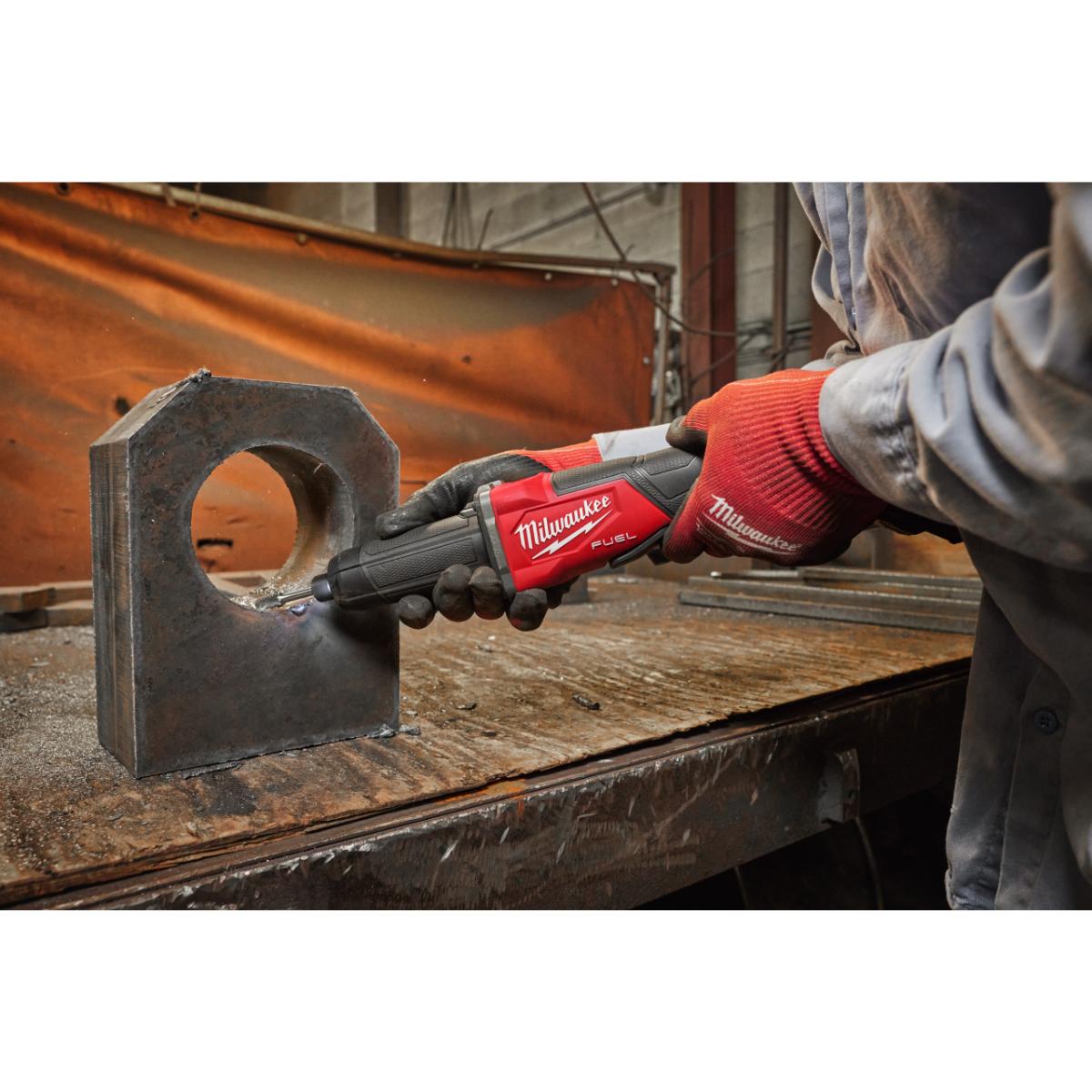 Milwaukee ONE KEY Akku-Geradschleifer mit Drehzahlelektronik M18FDGROVB-502X