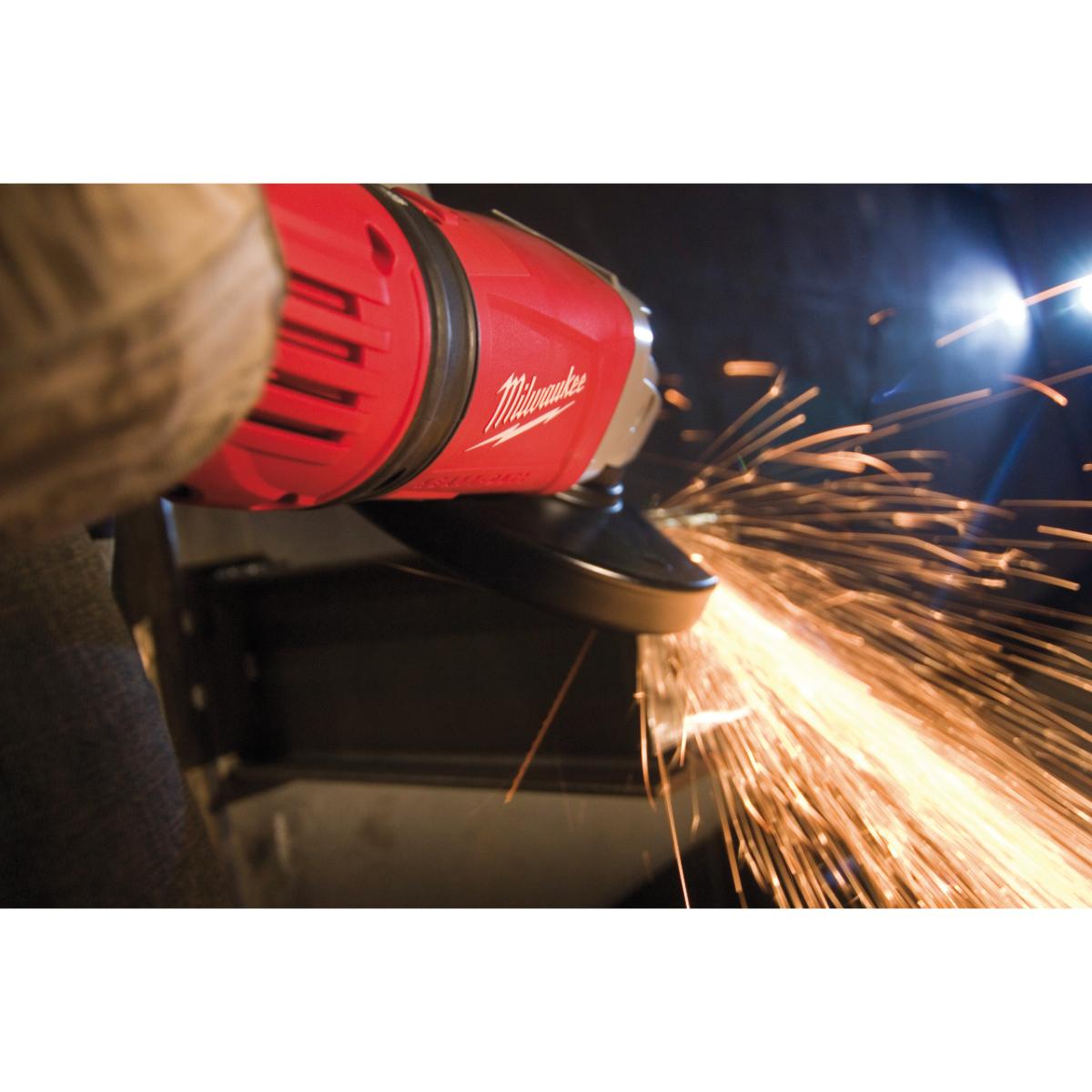 Milwaukee Winkelschleifer AGVM24-230GEXProTector