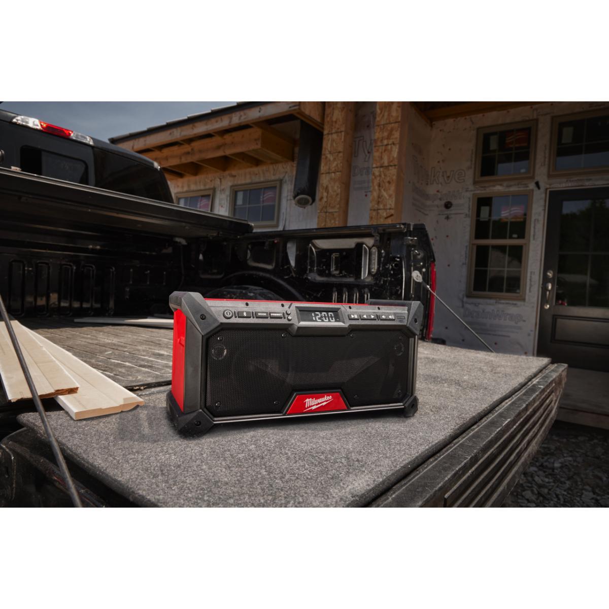 Milwaukee M18 Akku-Baustellenradio DAB+ M18RADDAB+G2-0