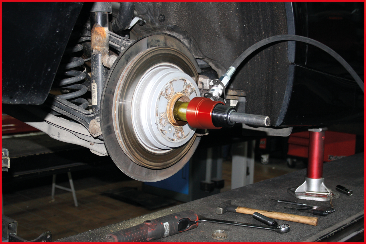 KS Tools Hydraulik-Antriebswellen-Einziehwerkzeug-Satz für BMW, 8,5t, 8-tlg
