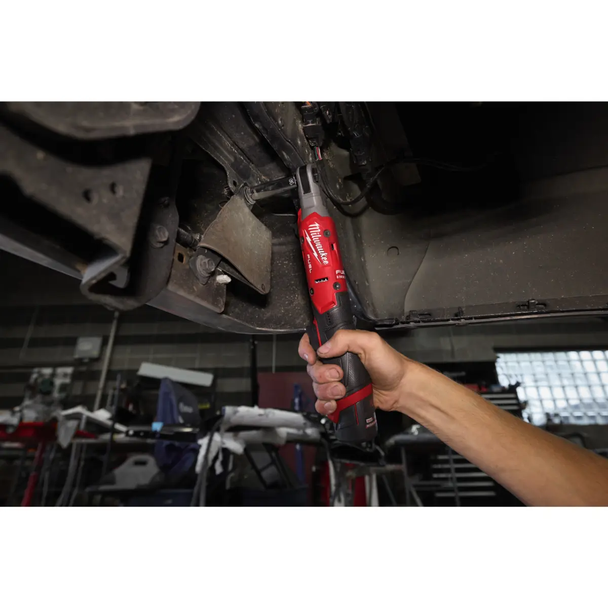 Milwaukee M12 FUEL 3/8˝ Akku-Ratsche M12 FIR38G2-0