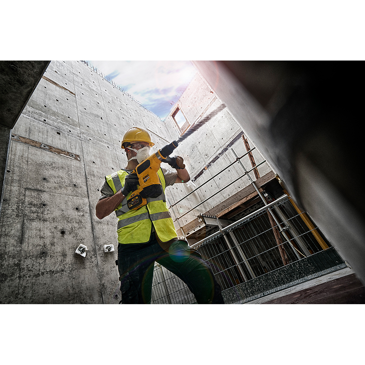 DEWALT Akku-Kombihammer 54V SDS-plus 40mm UTC