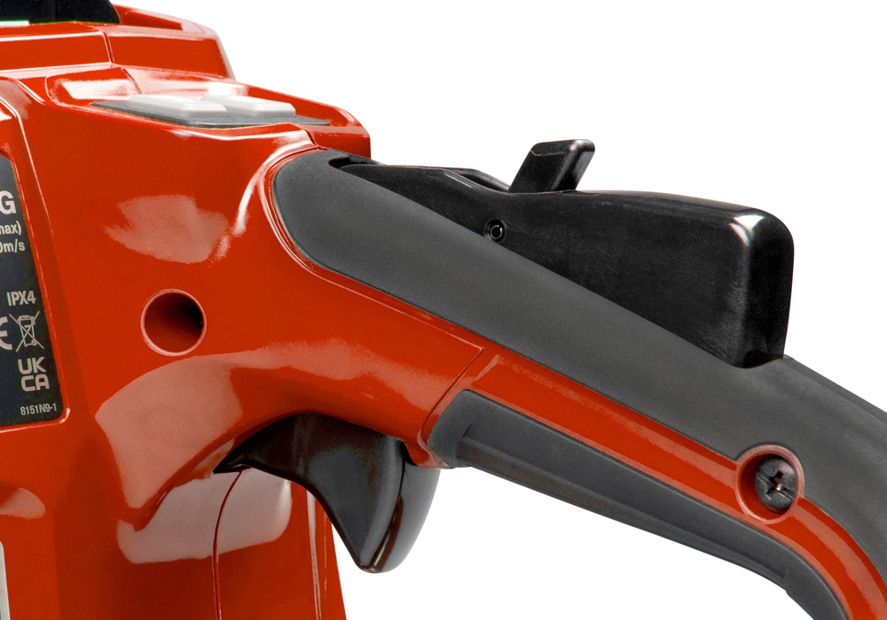 Makita Akku-Kettensäge XGT 40V max. mit Akku 8,0 Ah & Ladegerät - UC030GE103