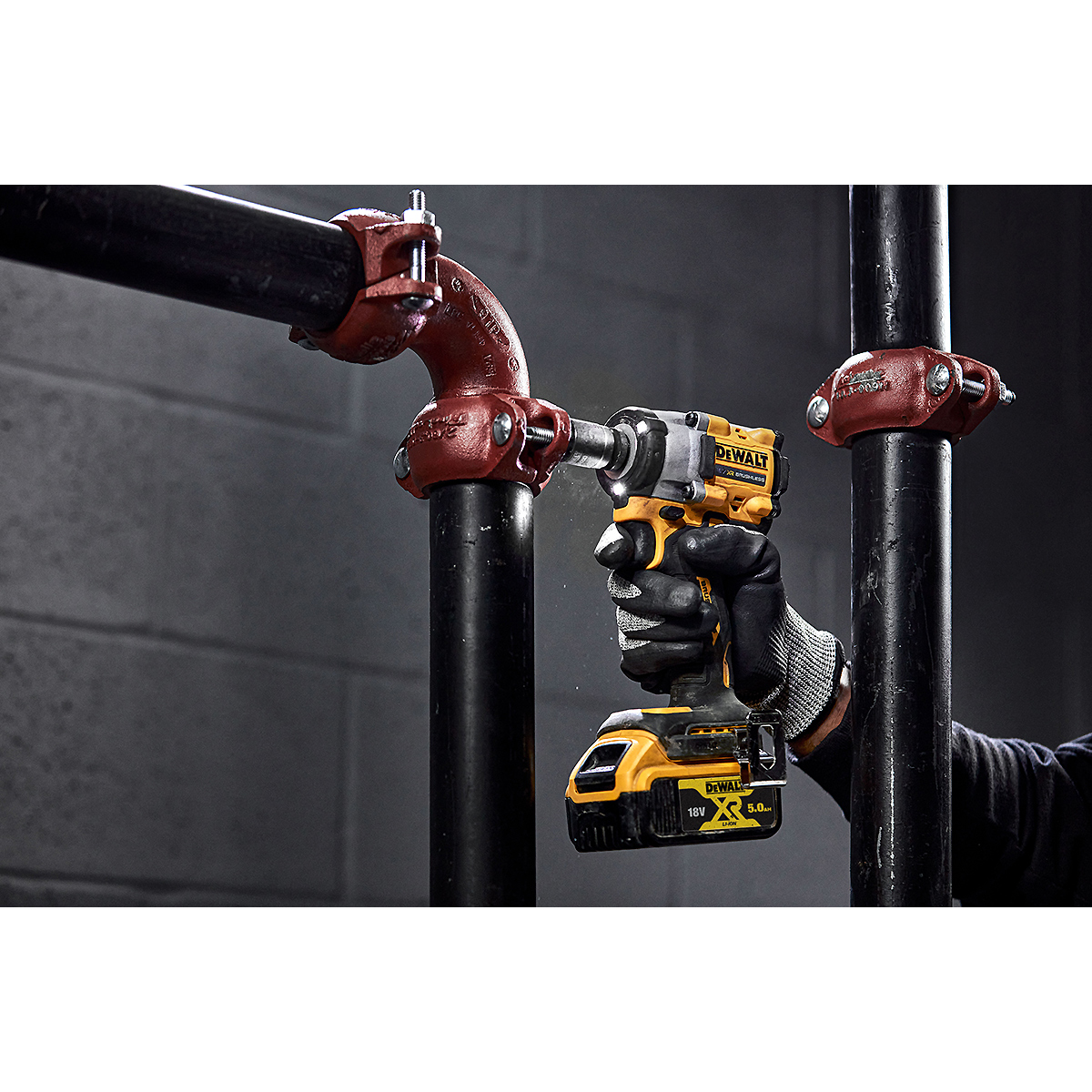 DEWALT Akku-Schlagschrauber 1/2 Zoll XR 18V 406Nm mit Kugelrastung Basisversion