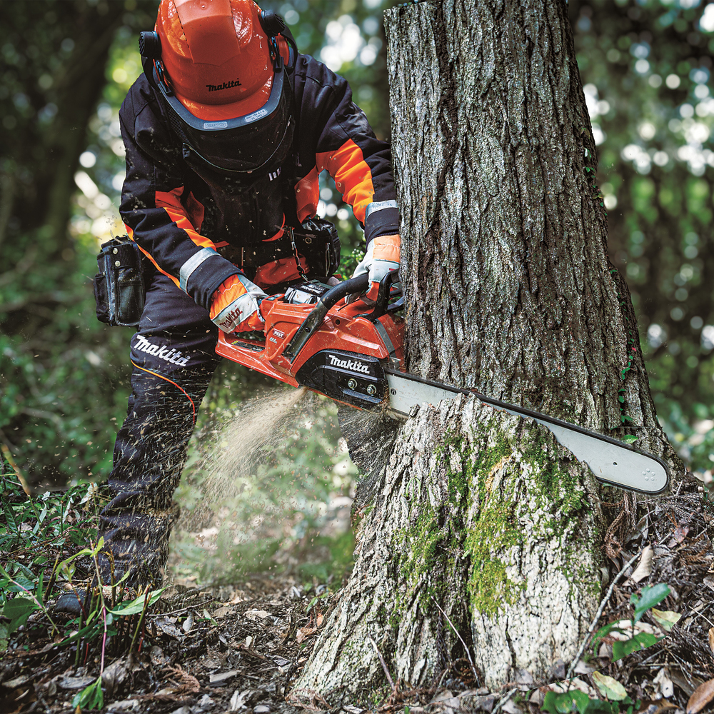 Makita Akku-Kettensäge XGT 40V max. mit Akku 8,0 Ah & Ladegerät - UC030GE103
