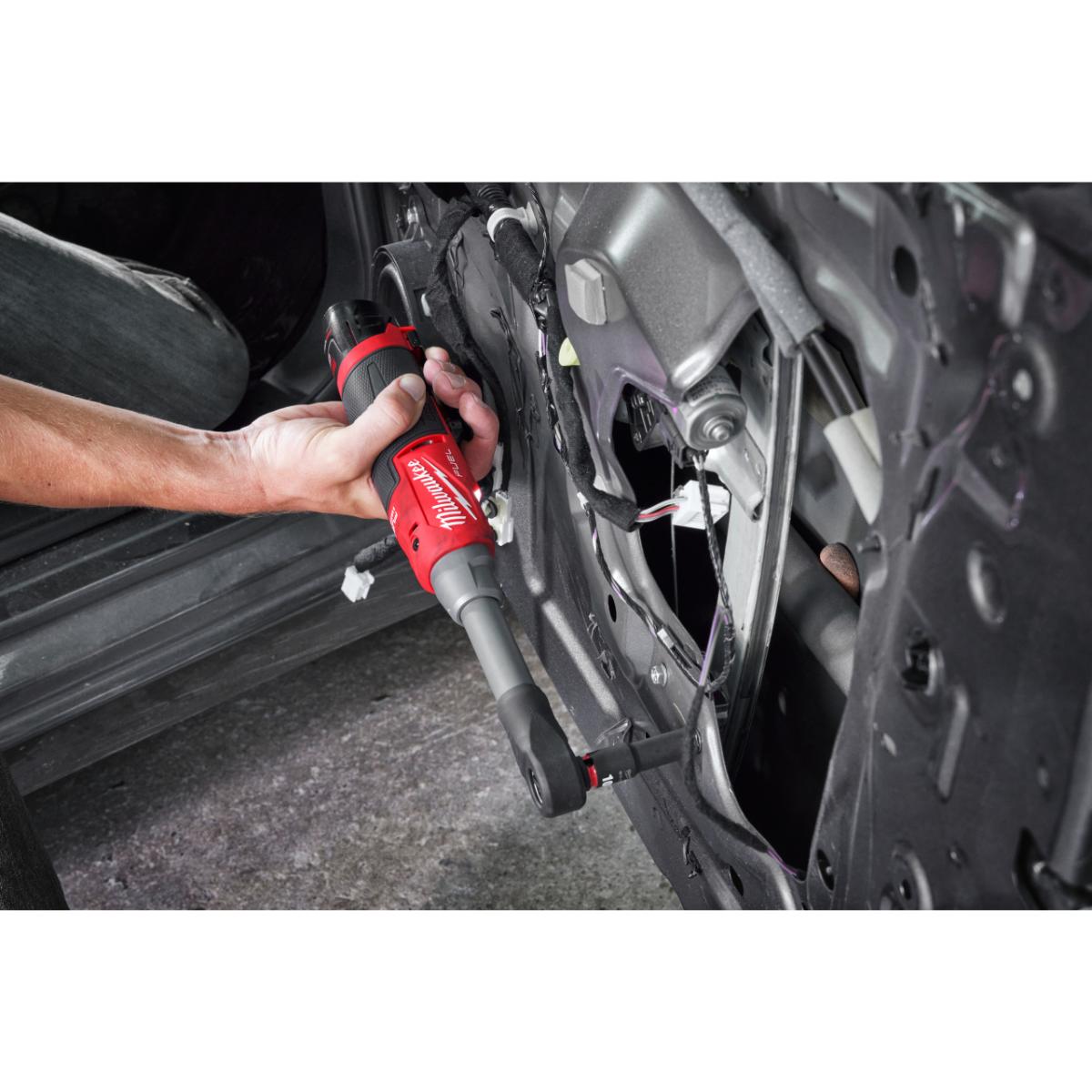 Milwaukee FUEL 3/8 Zoll Akku-Hochgeschwindigkeitsratsche lang M12 FHIR38LR-0