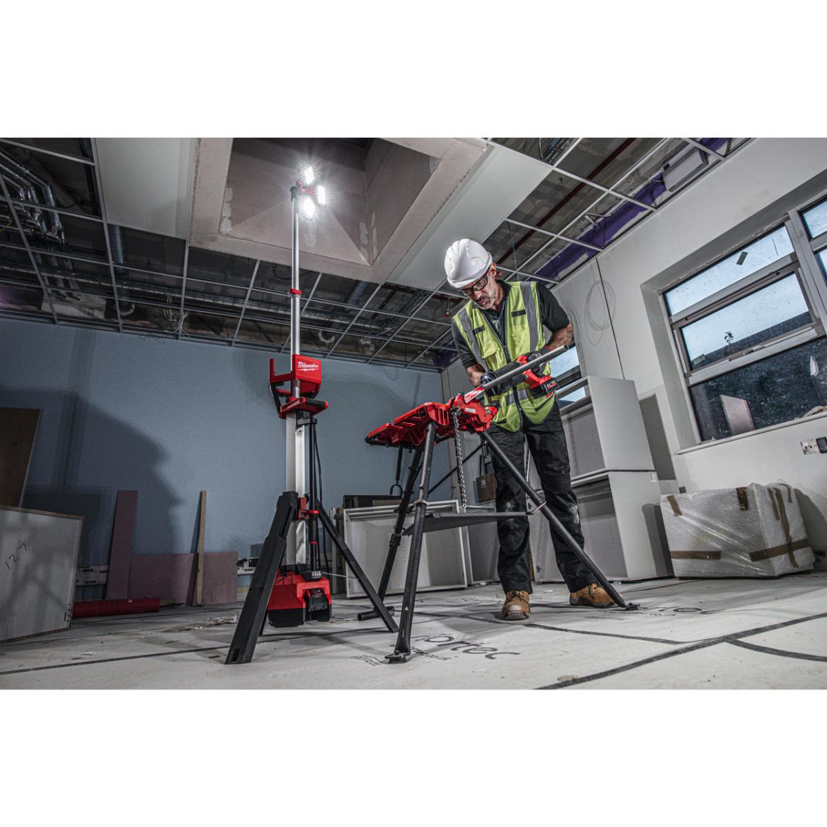 Milwaukee Akku-Leuchte mit Ladefunktion M18 HOSALC-0