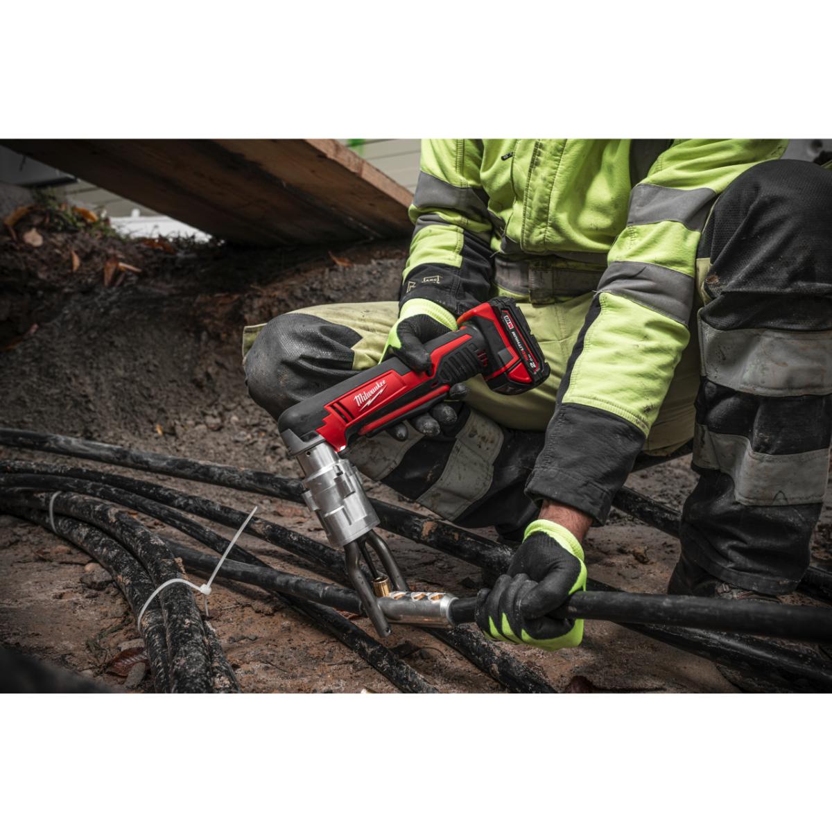 Milwaukee M18BSBT-202X Scherbolzenwerkzeug