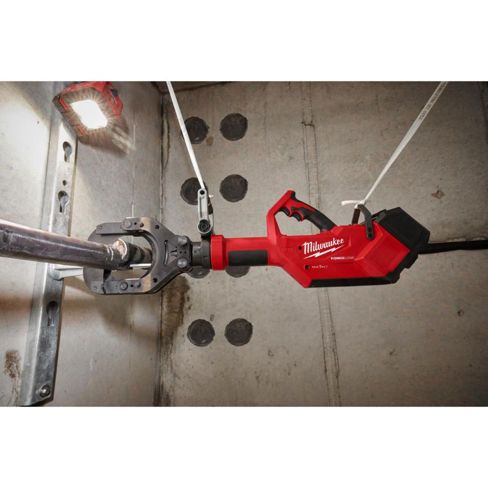Milwaukee M18 FORCE LOGIC Hydraulischer Akku-Sicherheits-Kabelschneider 125 mm M18HSFC125R-802C