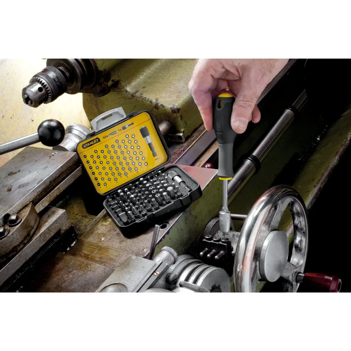 STANLEY Bit-Satz 1/4 Zoll 61-teilig mit magnetischem Bithalter