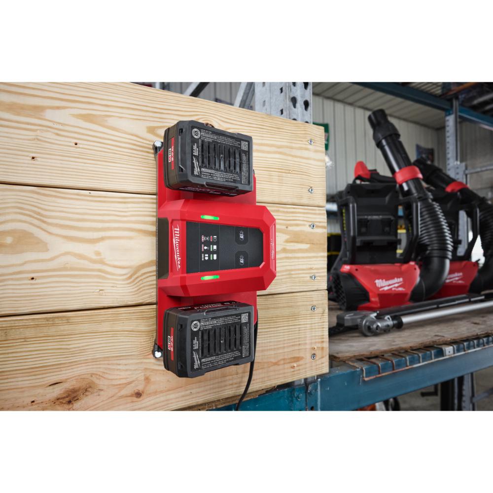 Milwaukee M18 Zweifach-Schnellladegerät M18MDBSC