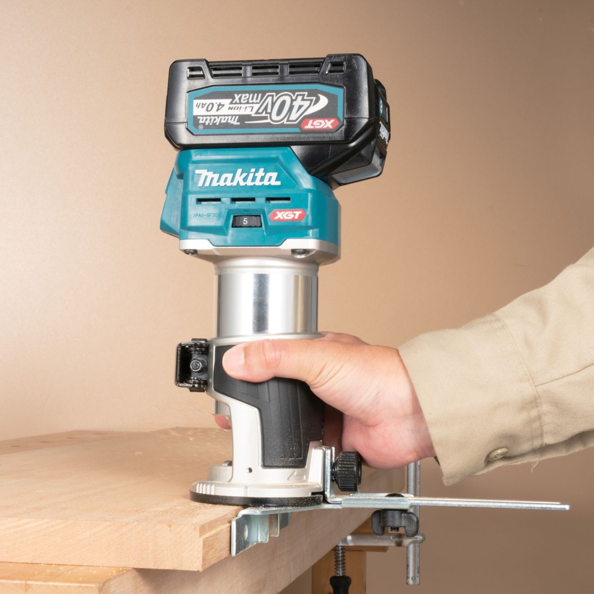 Makita Akku-Multifunktionsfräse 40V max. (ohne Akku, ohne Ladegerät) RT001GZ10