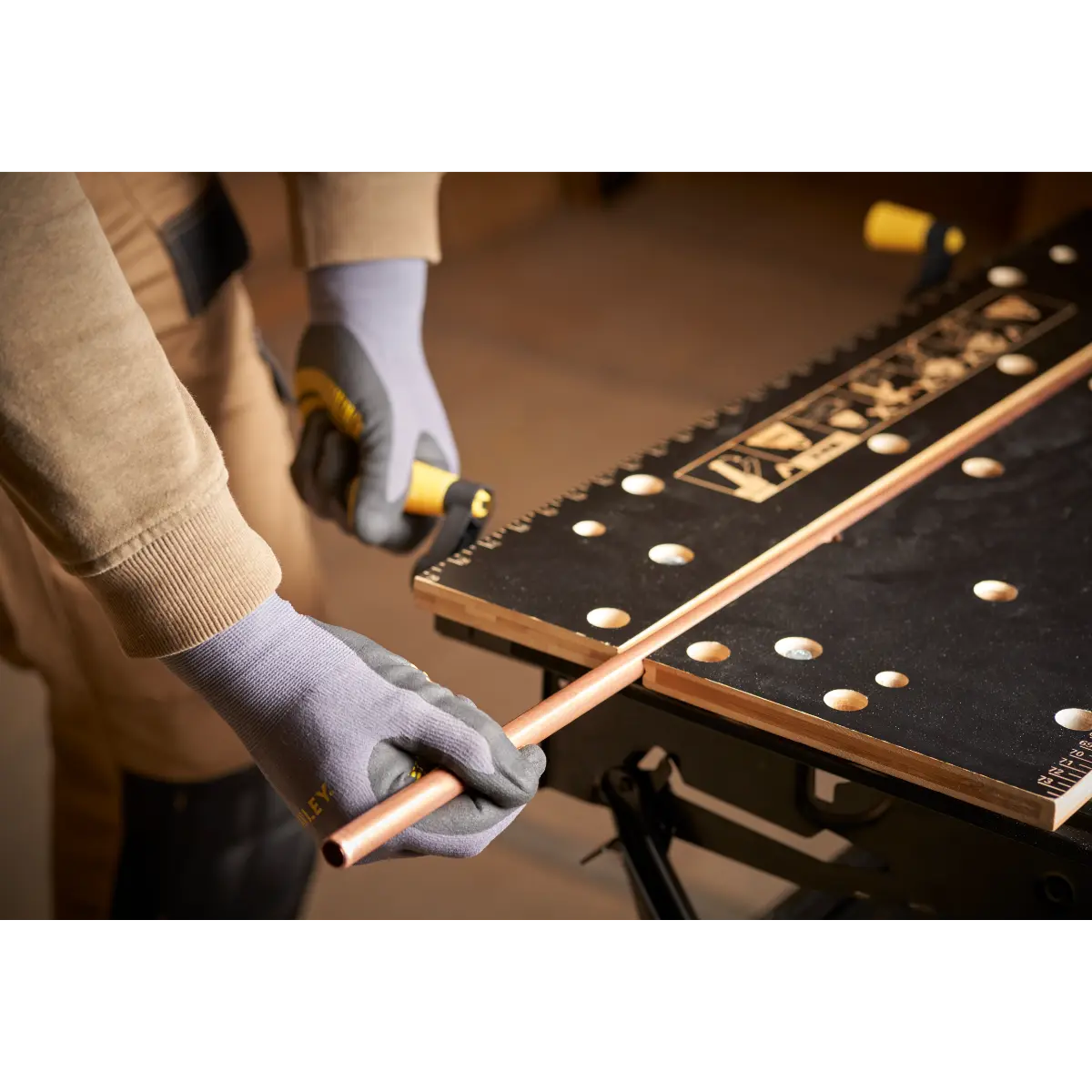 STANLEY Workmate Deluxe mit Bambus-Arbeitsplatte, belastbar bis 250kg