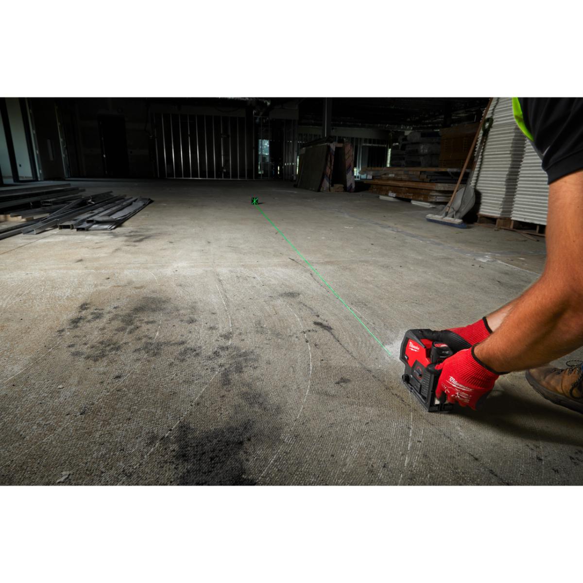 Milwaukee Kreuzlinienlaser mit Lotfunktion M12 CLLP-0C