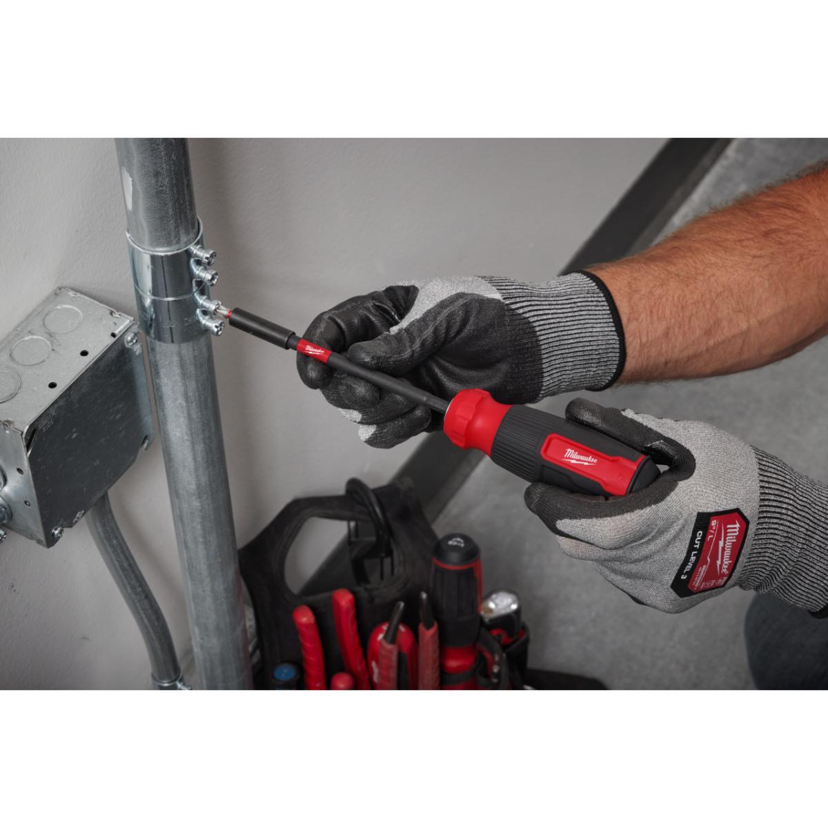 Milwaukee Shockwave Multi-Bit Schraubendreher 14 in 1 inklusiv 13 Bits PH/PZ/TX/SL/HEX