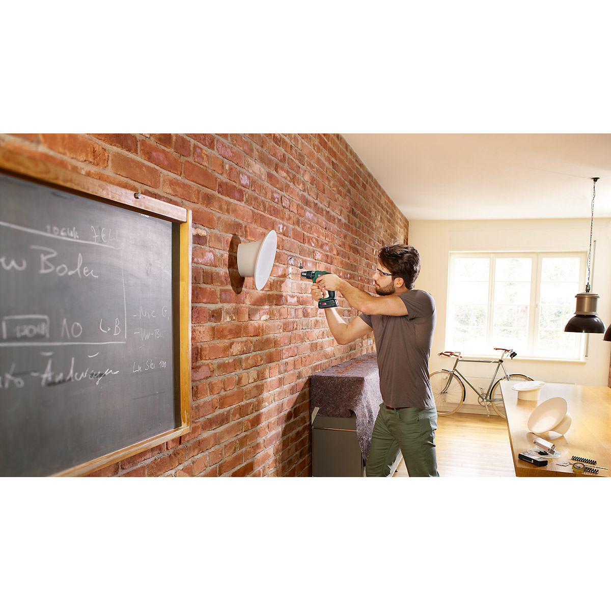 Bosch Akku-Zweigang-Schlagbohrschrauber PSB 18 LI-2 Ergonomic, o. Akku - Ladege.