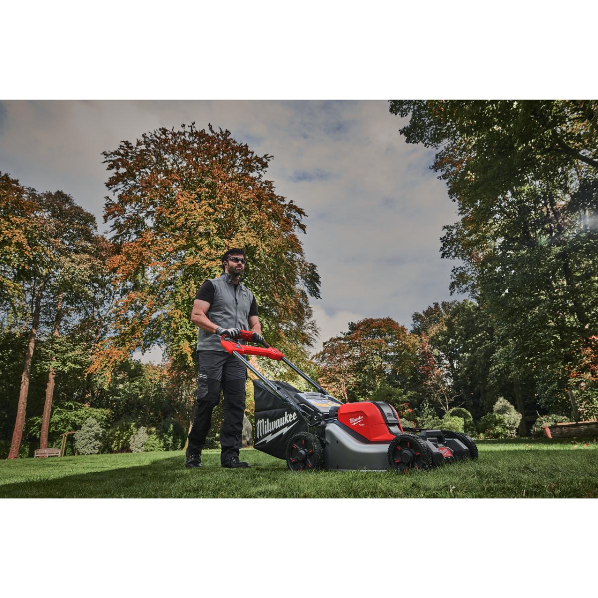 Milwaukee M18 FUEL Akku-Rasenmäher M18F2LM46-802