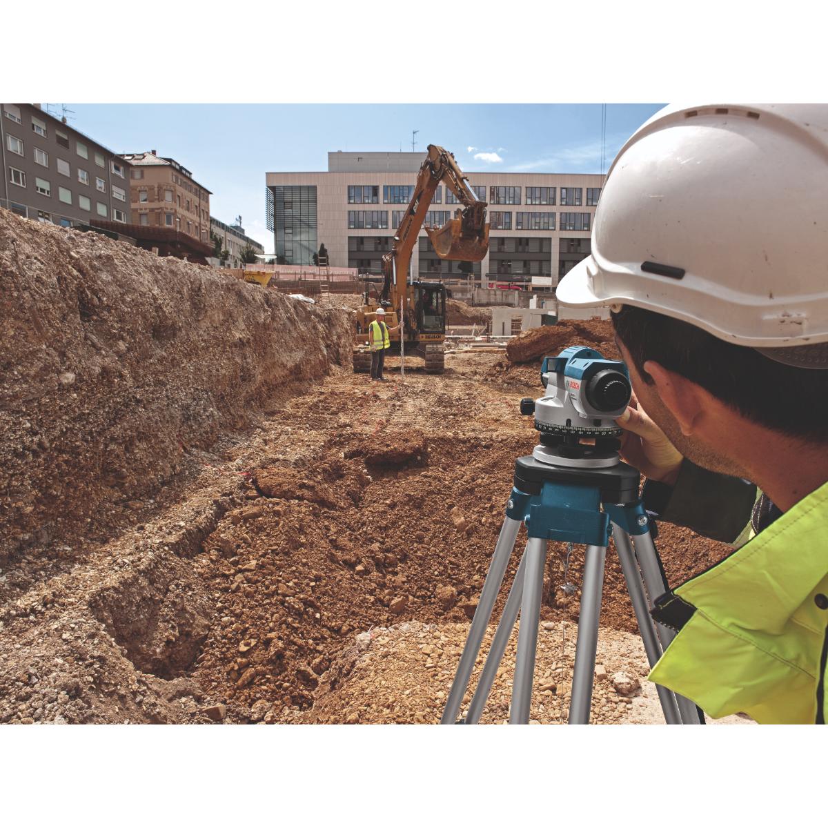 Bosch Optisches Nivelliergerät GOL 20 G, mit Baustativ BT160, Messstab GR 500