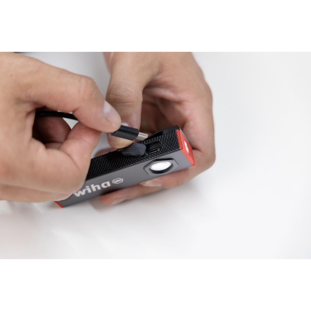Wiha Handleuchte 800 lm mit USB-C-Ladekabel
