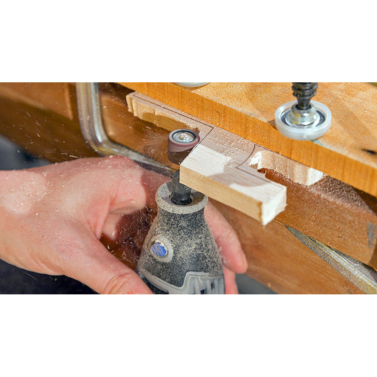 DREMEL Schleifband 13 mm, Körnung 60, mit Schleifdorn