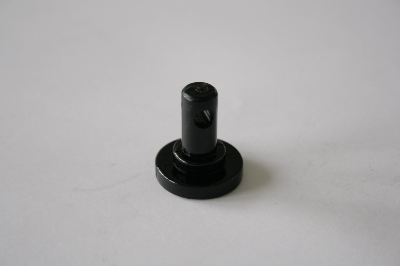 ELMAG PVC-Buchse Nr. 20 (bei Halterung)
