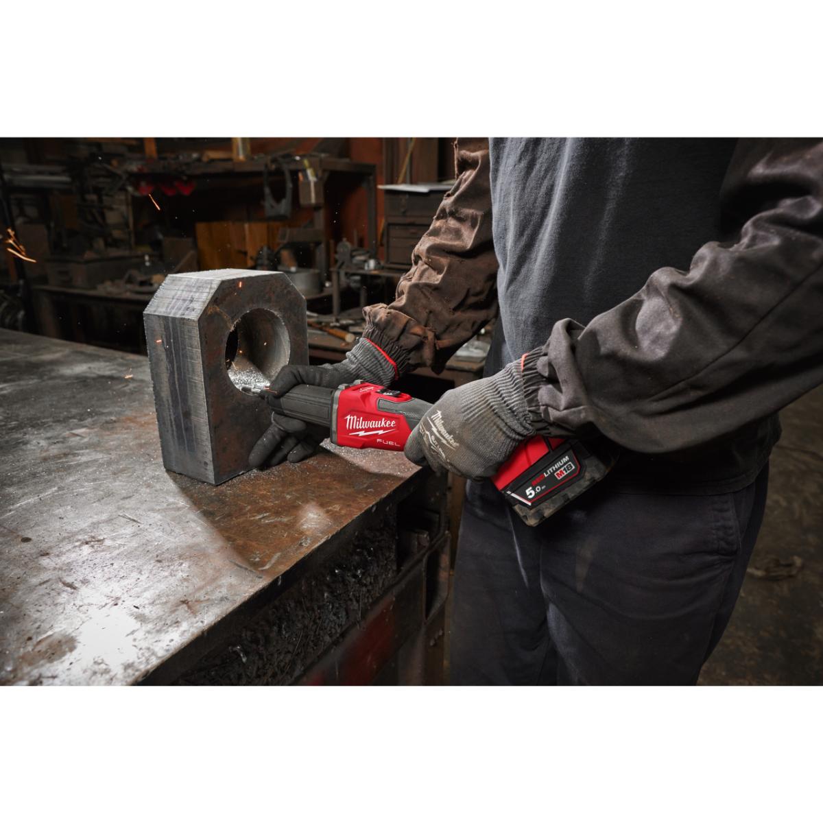 Milwaukee M18FDGRB-502X Akku-Geradschleifer