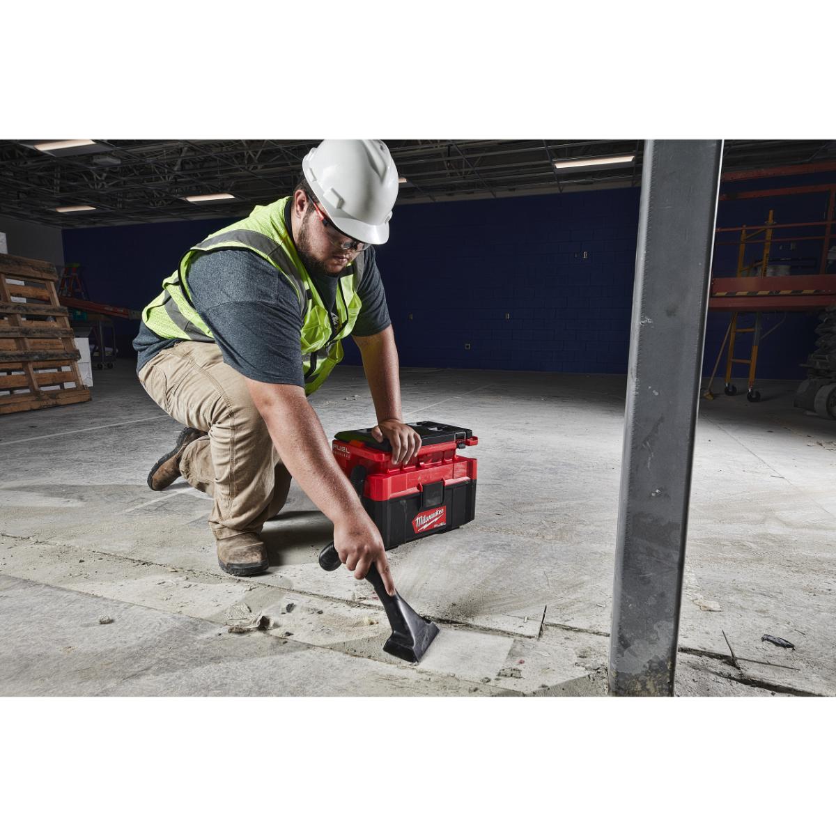 Milwaukee M18 FUEL™ PACKOUT™ Akku-Packout-Nass/Trockensauger M18 FPOVCL-0