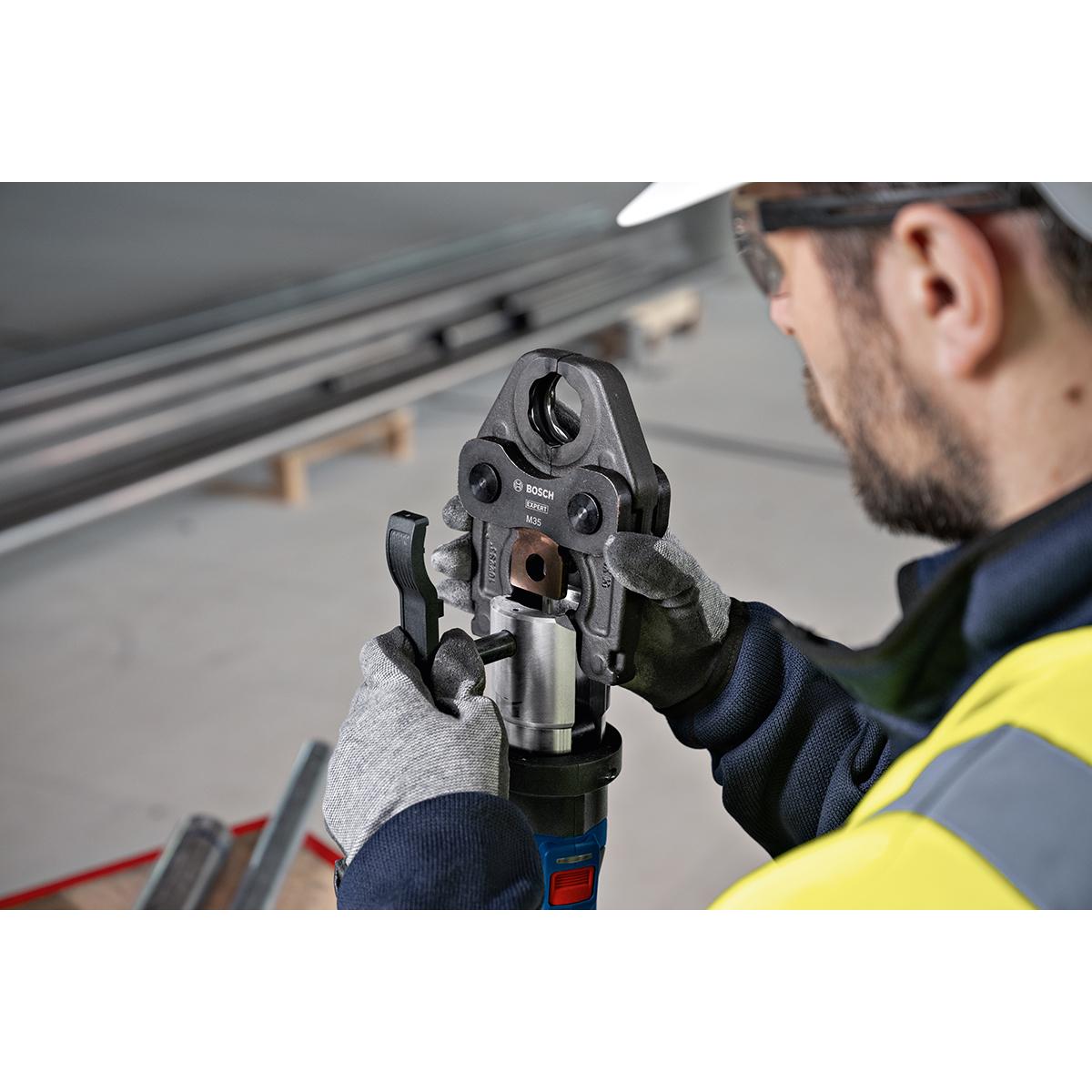 Bosch Akku-Presswerkzeug GPT 18V-32, 1 x XL-BOXX, Kit TH