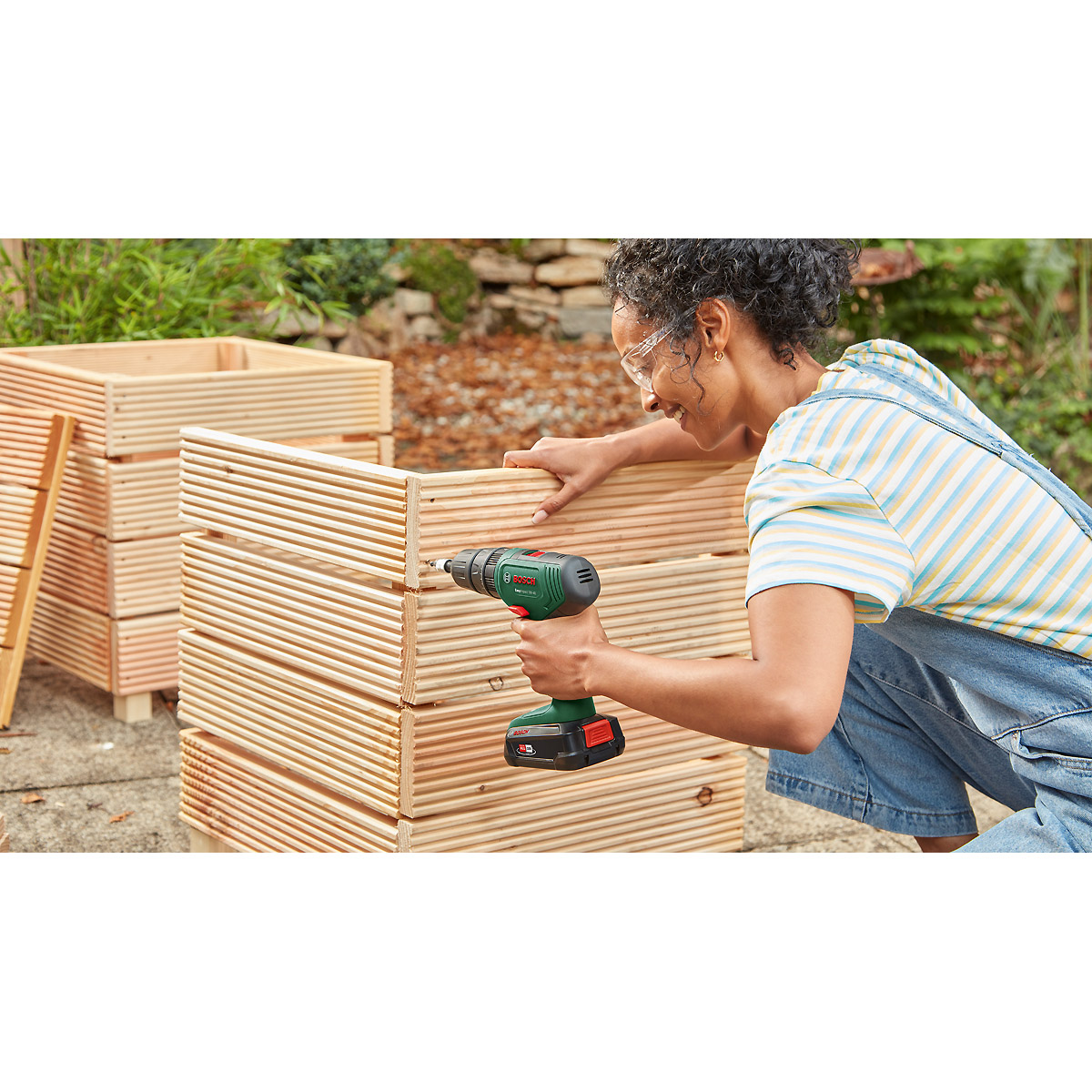 Bosch Akku-Bohrschrauber EasyImpact 18V-40, 2 x Akku PBA 18V 1.5Ah + SystemBox
