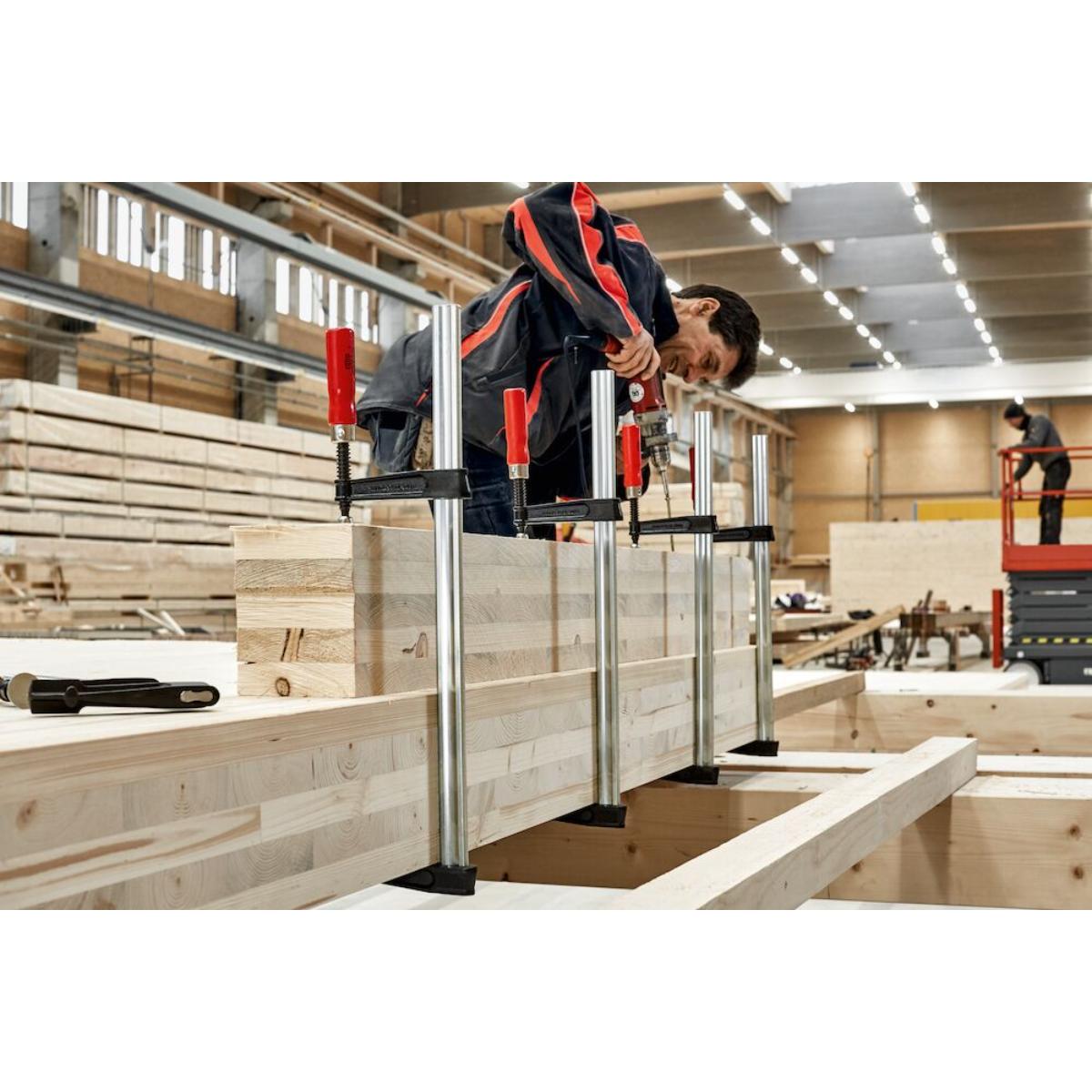 BESSEY Temperguss-Schraubknecht TKPN mit bewährtem Holzgriff