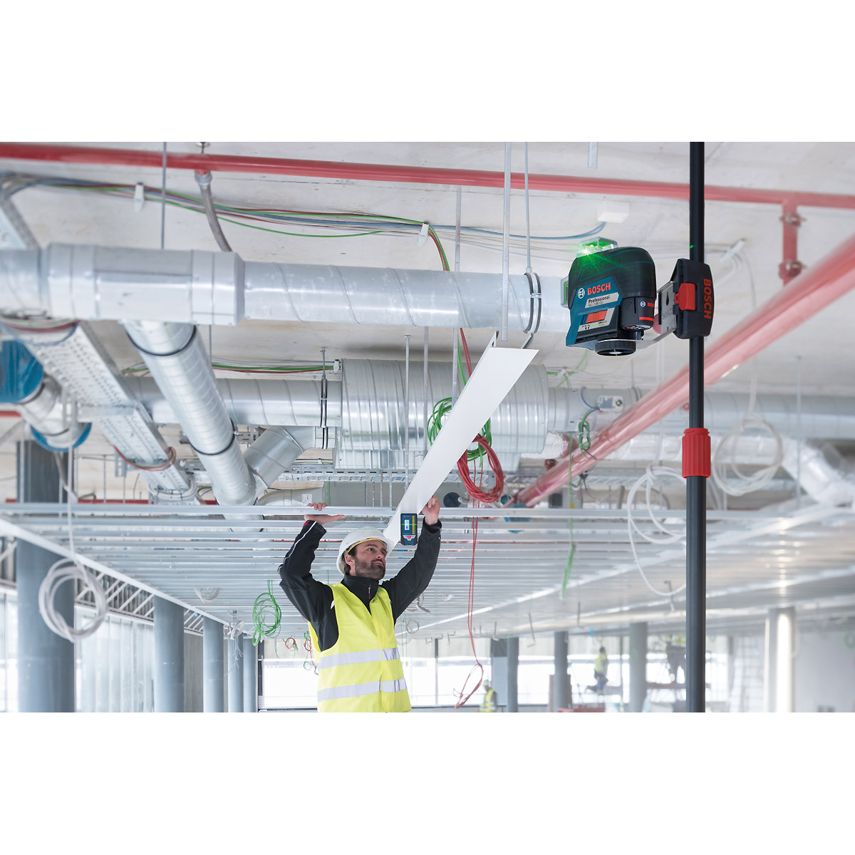 Bosch Linienlaser GLL 3-80 CG, mit 1 x 2.0 Ah Li-Ion Akku, Halterung BM 1, L-BOXX