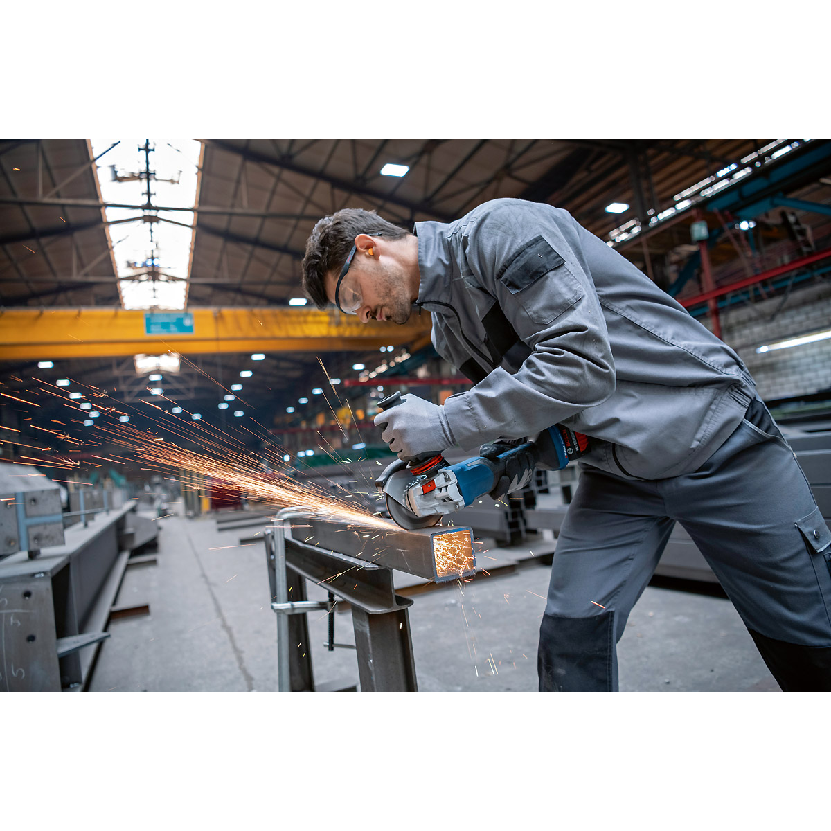 Bosch Akku-Winkelschleifer BITURBO GWS 18V-15 P mit Zusatzgriff
