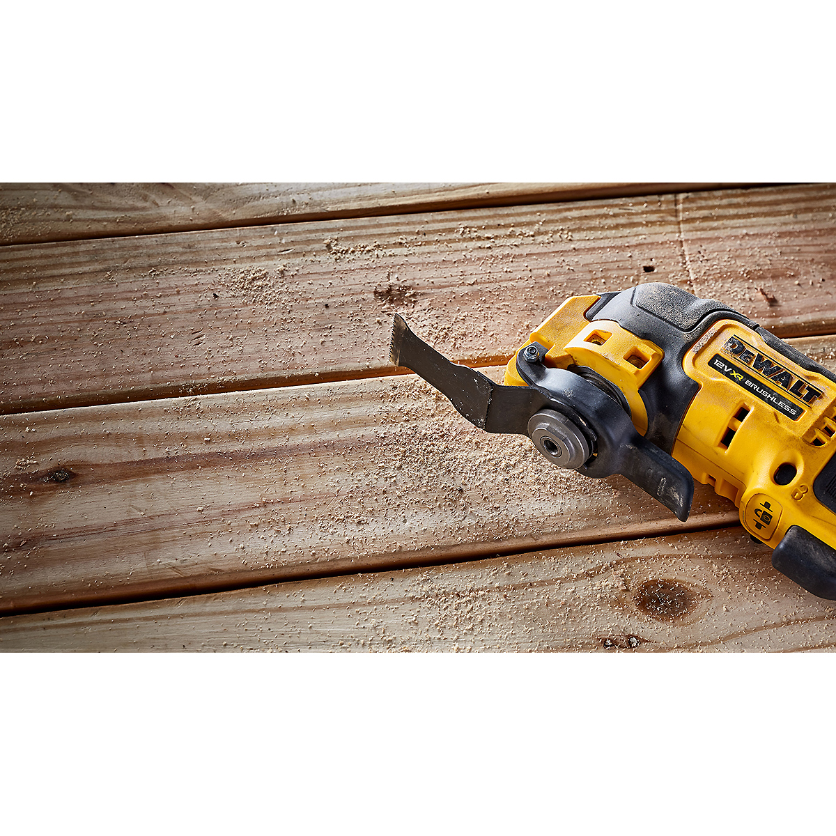 DEWALT Akku-Multi-Tool 12V / 2Ah + 2 Akku + Schnellladegerät + Zubehör